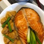 Salmon With Deep Fried Tofu Balls (三文魚豆卜)
